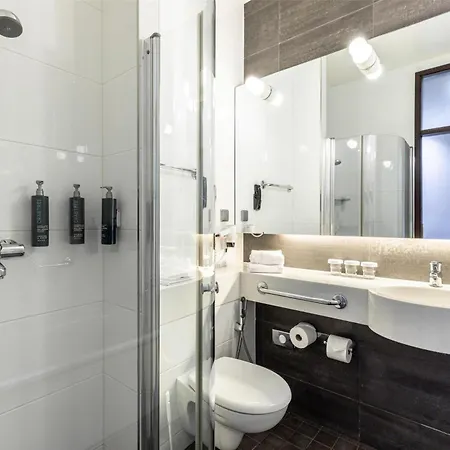 Ξενοδοχείο Hilton Kalastajatorppa 4*
