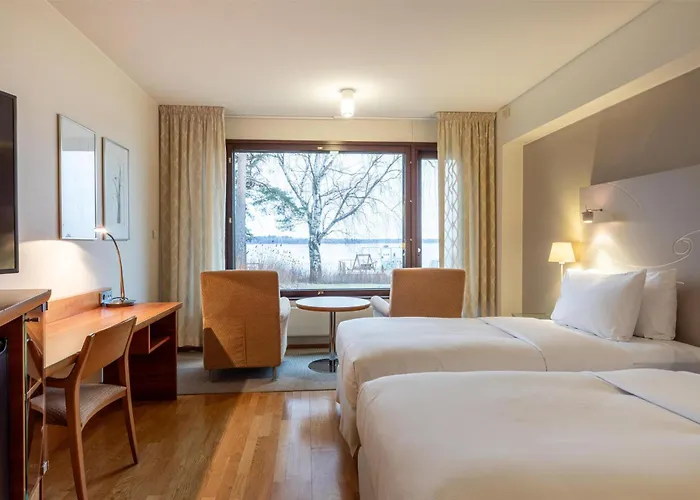 Hotel Hilton Kalastajatorppa 4*