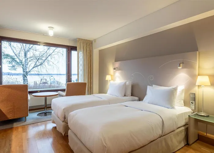 Hotel Hilton Kalastajatorppa 4*