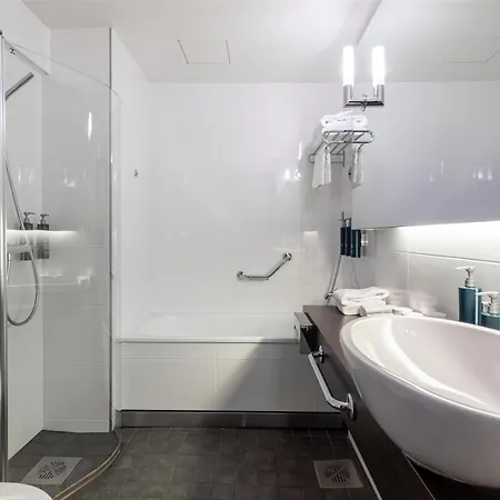Hilton Kalastajatorppa Отель Хельсинки