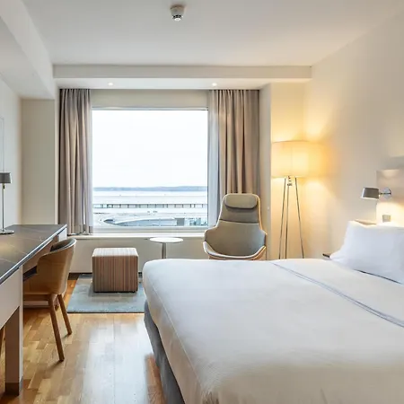 希尔顿赫尔辛基卡拉斯塔佳图帕酒店 酒店