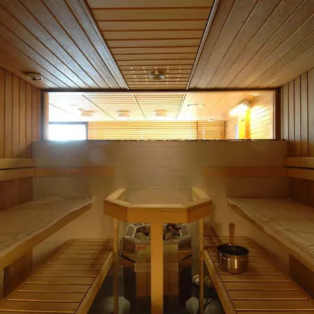 Hotel Hilton Kalastajatorppa 4*