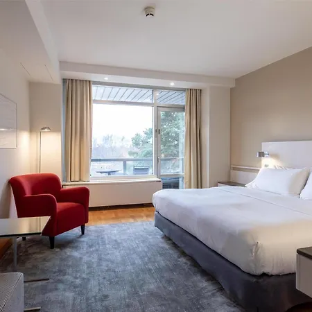 ヒルトン カラスタヤトロッパ ホテル 4*