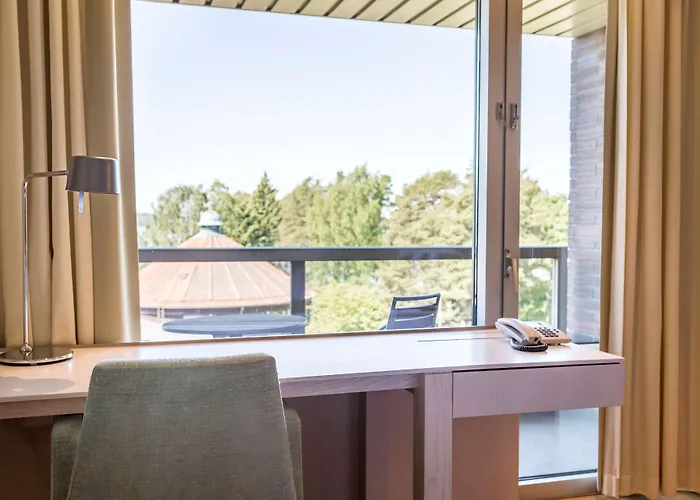 Hilton Kalastajatorppa Отель Хельсинки