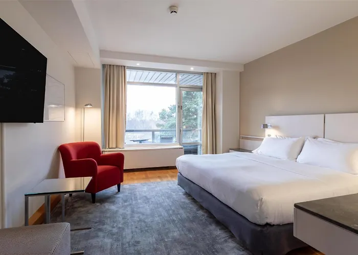 Hilton Kalastajatorppa Отель 4*